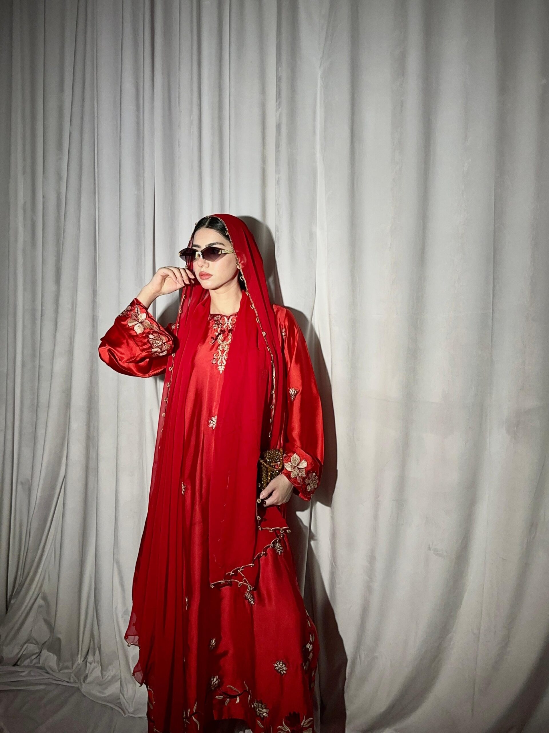 laal ishq kaftan - Image 4
